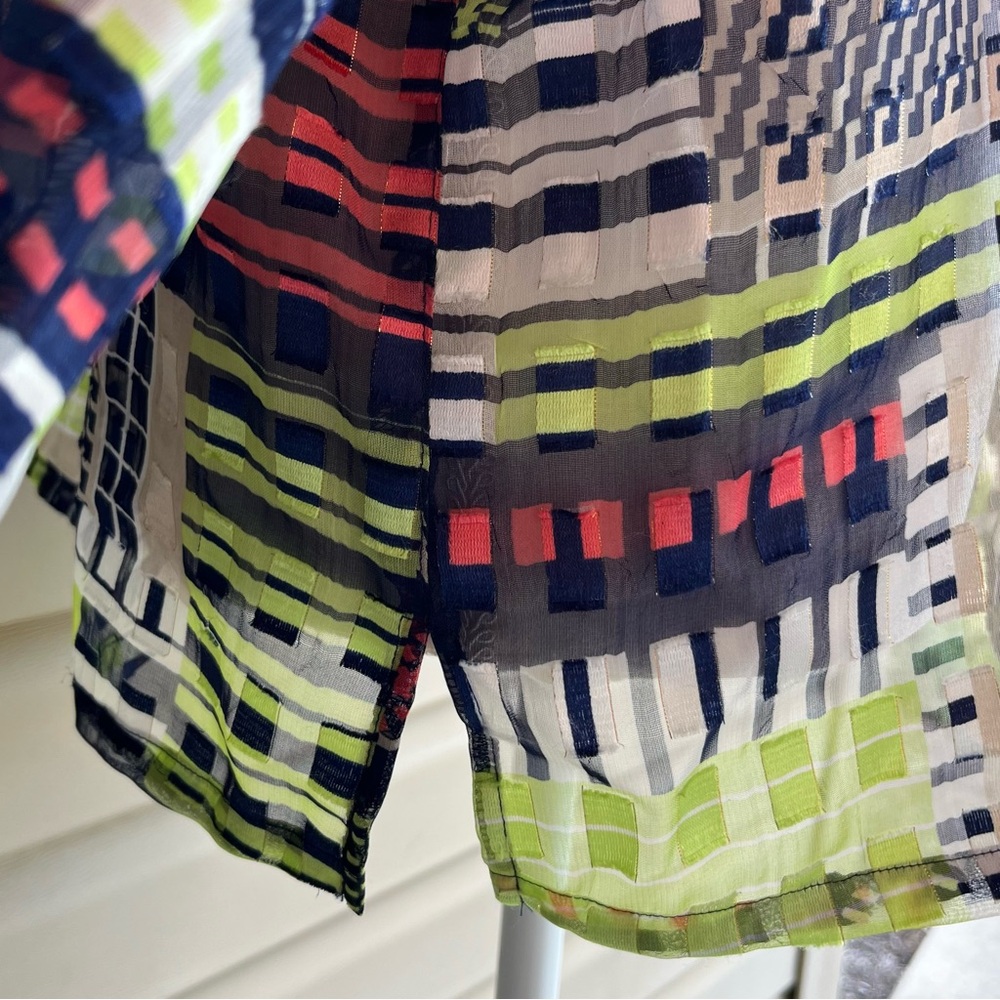 •Ruby Rd• Button-Down Sheer Geometric Blouse - Size 14 - Picture 5 of 9